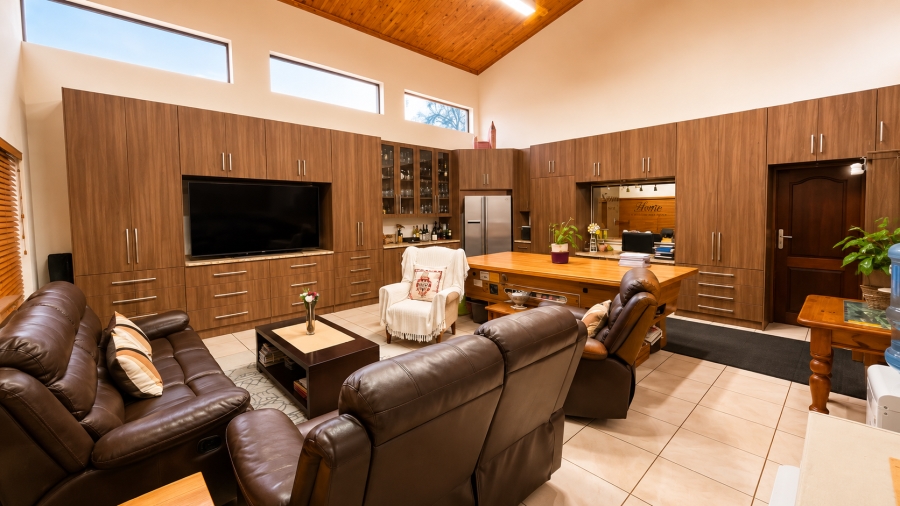 3 Bedroom Property for Sale in Flamwood North West